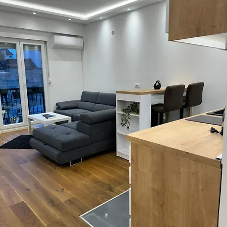 Apartment, Stari Grad, דירה