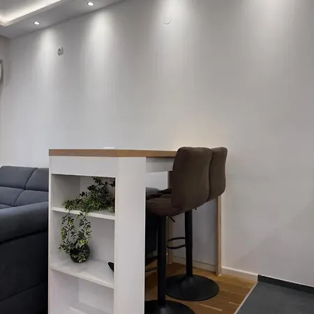 Apartment, Stari Grad, Διαμέρισμα *